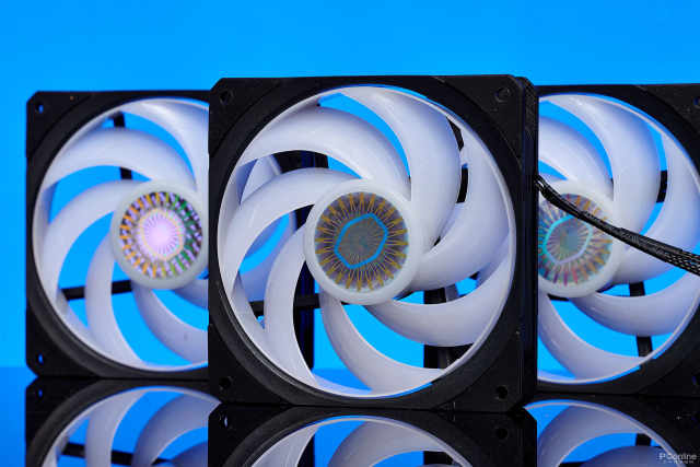 酷冷至尊炎神P360评测：i9-12900K火力全开的制胜秘诀