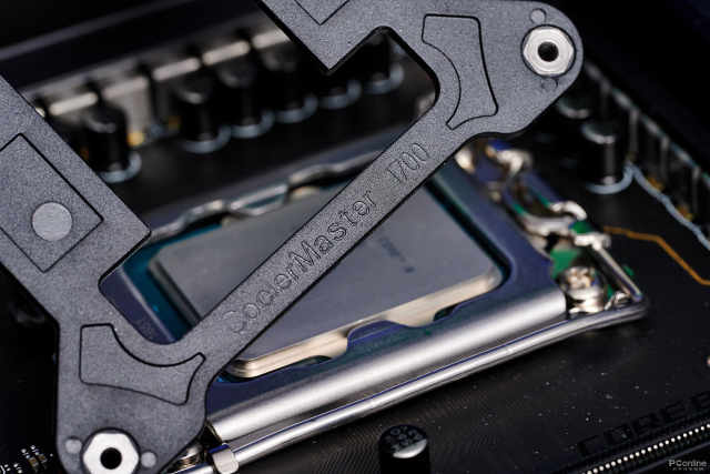 酷冷至尊炎神P360评测：i9-12900K火力全开的制胜秘诀