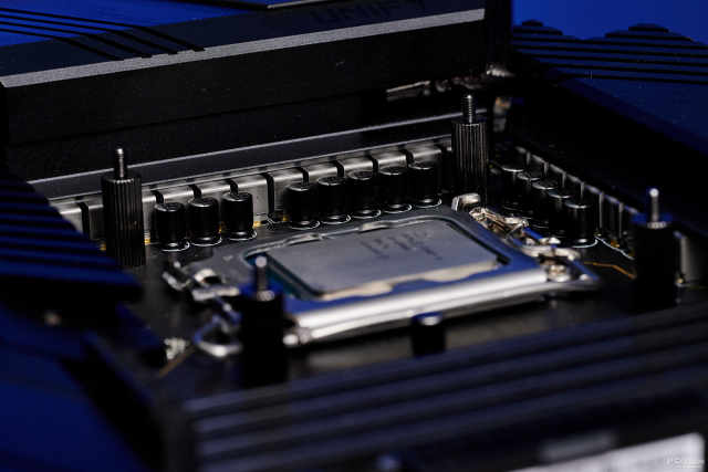 酷冷至尊炎神P360评测：i9-12900K火力全开的制胜秘诀