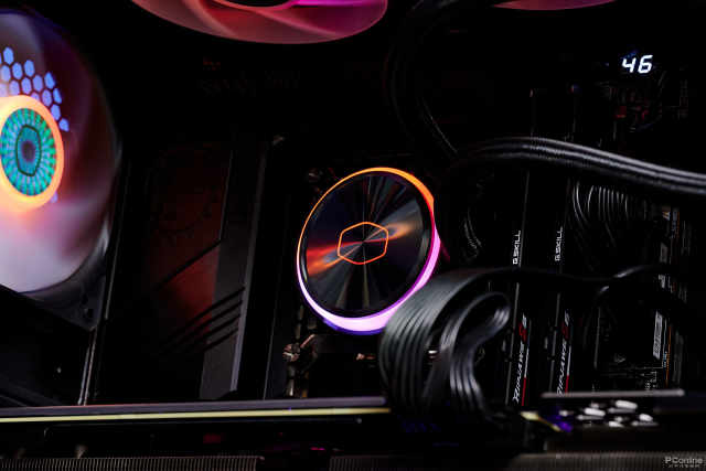 酷冷至尊炎神P360评测：i9-12900K火力全开的制胜秘诀