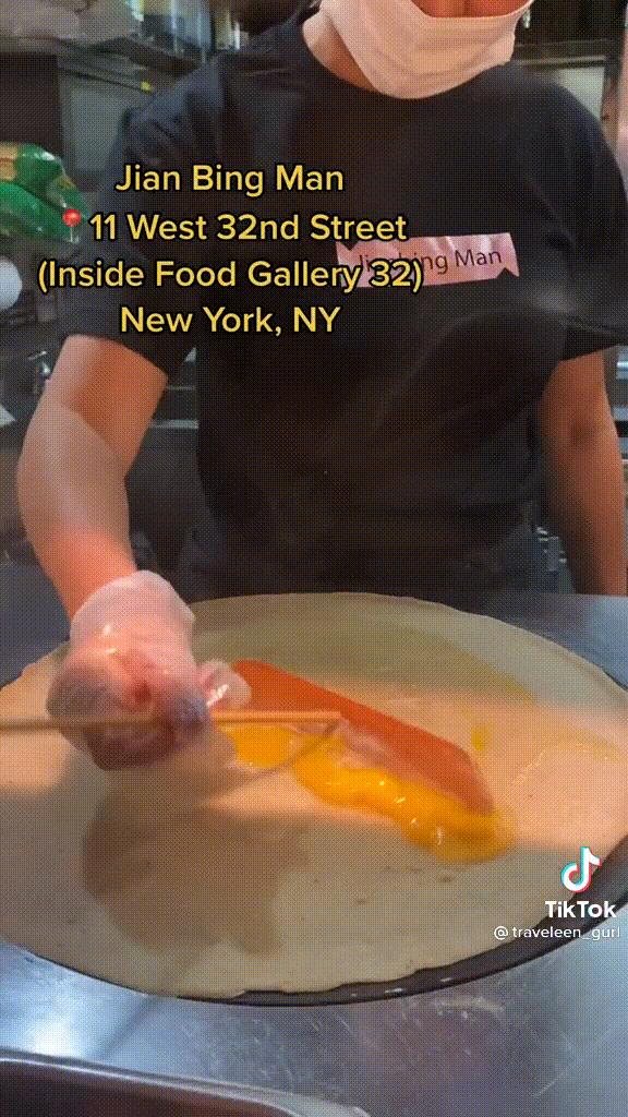 煎饼果子为啥这么火？4000万TikTok网友沉迷围观摊煎饼：馋哭了