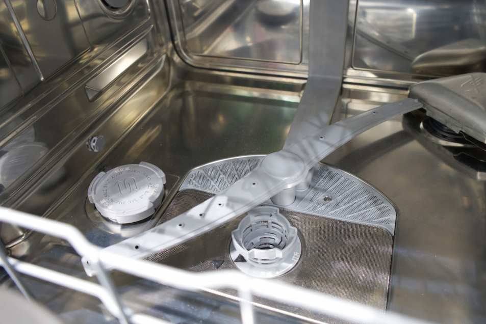 博世6系嵌入式洗碗机体验：五口之家餐具清洗一机搞定，“净”享餐后欢乐时光