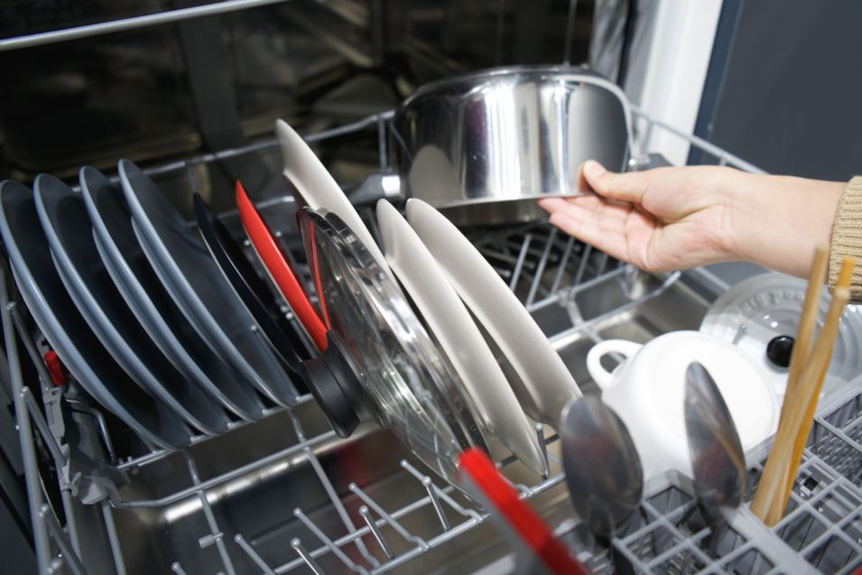 博世6系嵌入式洗碗机体验：五口之家餐具清洗一机搞定，“净”享餐后欢乐时光