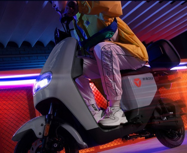 日评：3000价位标杆 雅迪DE2电动自行车