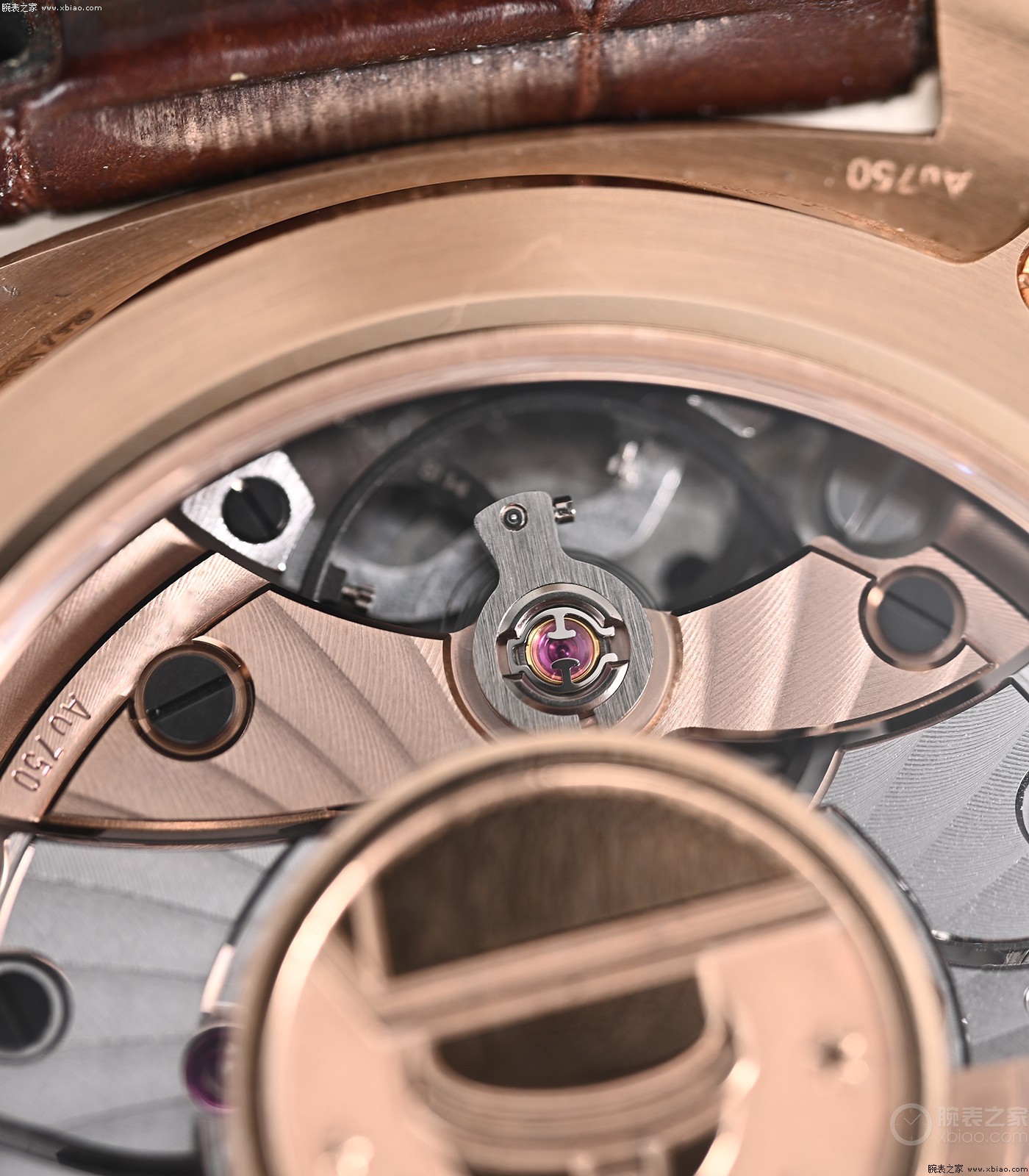 公价17万，欧米茄“旗舰款”是什么水平？