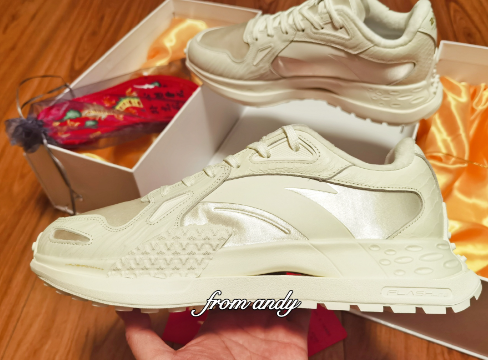 新品合集！李宁虎年鞋款超惊喜，安踏CNY产品素雅，PG6代没救了？