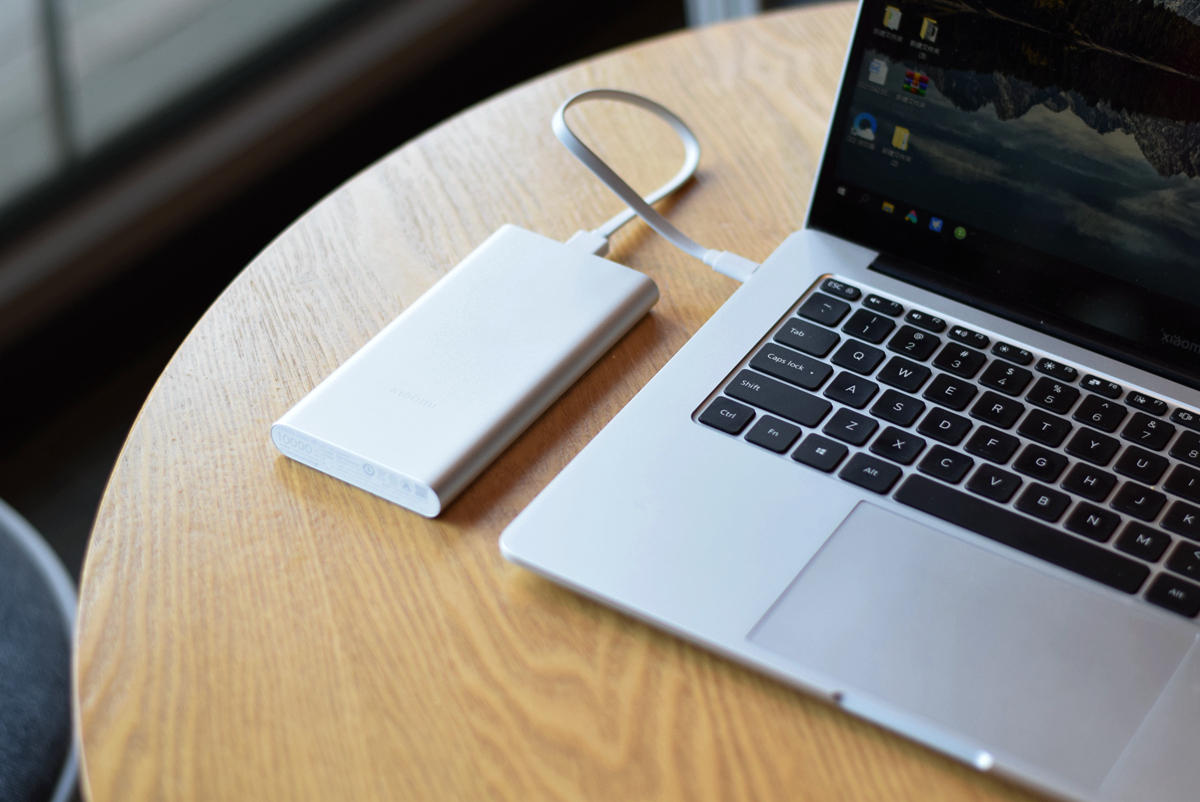 超轻薄+金属机身，小米再次上架新品充电宝，仅79