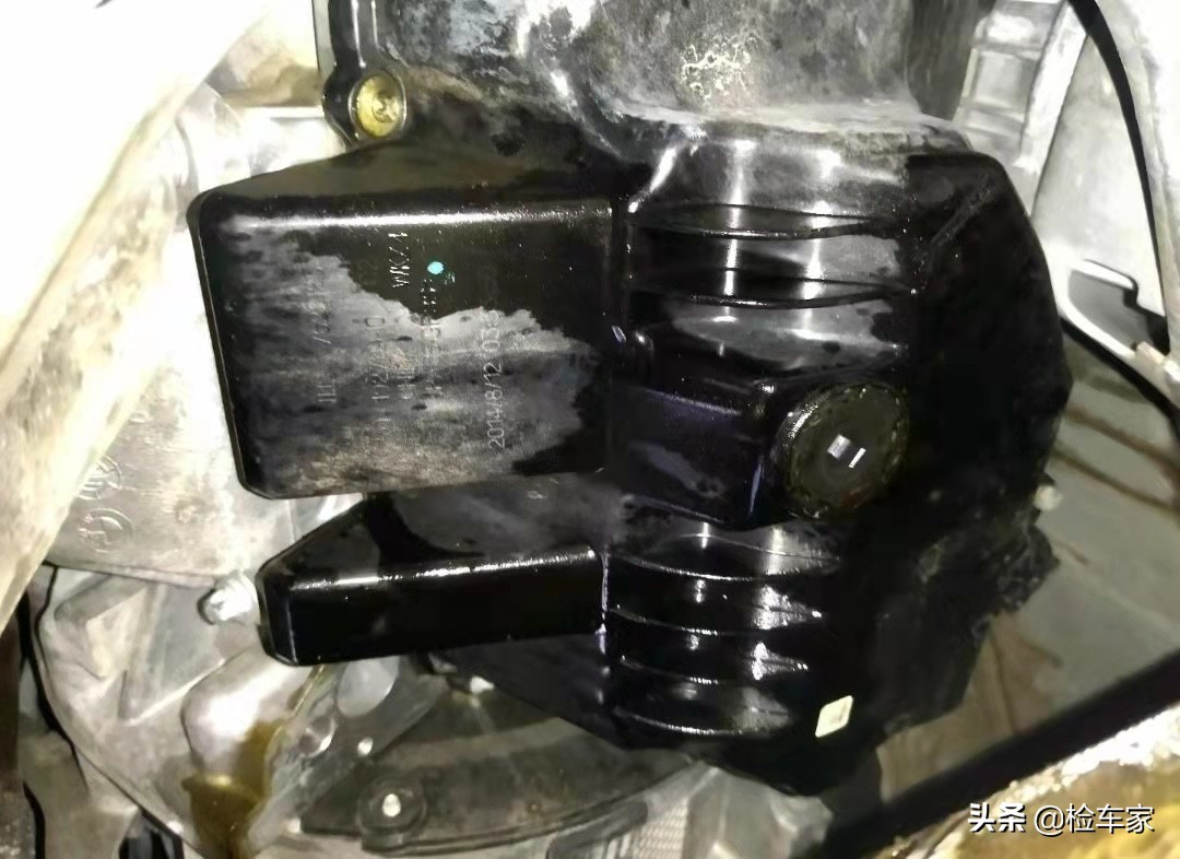 25万买辆宝马5系，检车师：这车况买到了就是赚