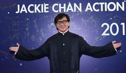 成龙开餐厅生意兴隆，韩寒杜海涛开餐厅亏损倒闭，网友直呼：活该