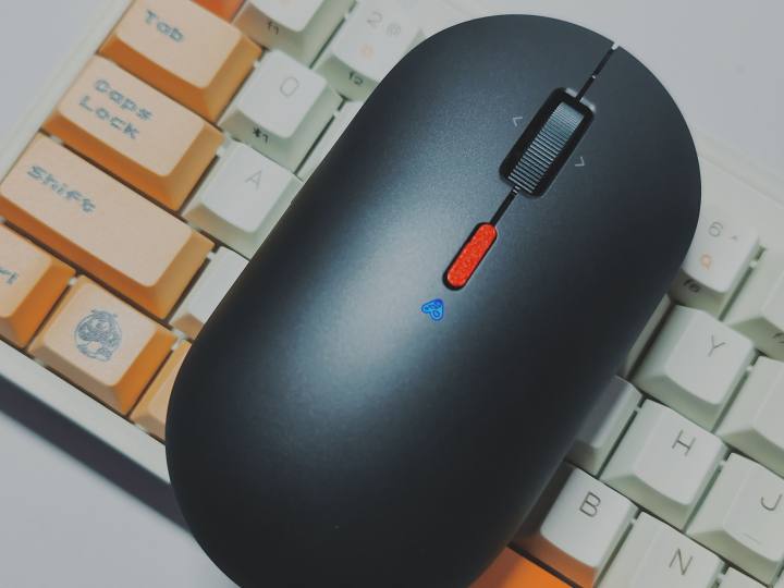 「小米小爱鼠标体验报告」是面向未来的鼠标吗？只能说有点意思