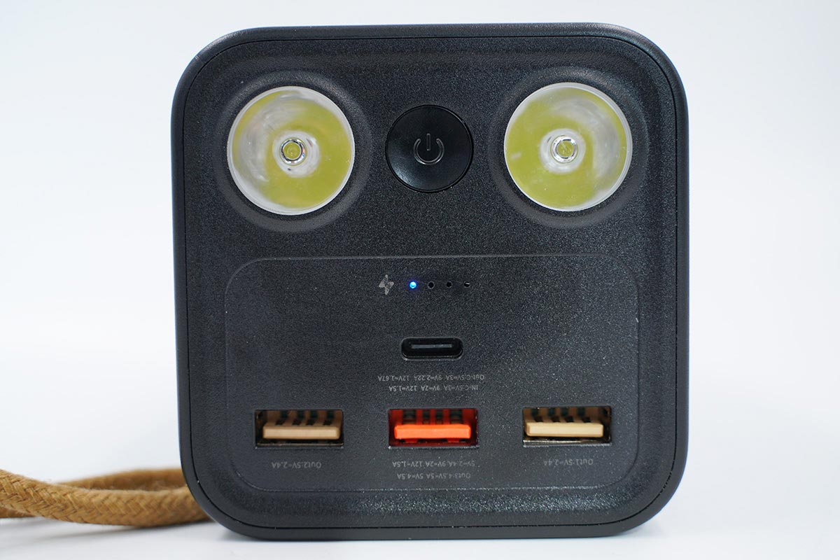 拆一款巨无霸移动电源，充一次电用一周，看看用料做工怎么样