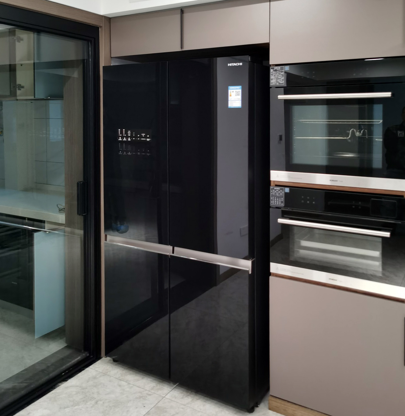 真空冰温保鲜效果到底如何？日立R-FBF570KC冰箱技术浅析