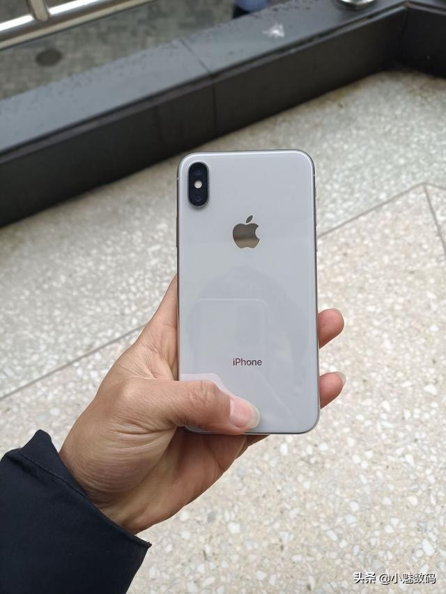 iPhone X深度评测，四年前的iPhone机型表现如何？