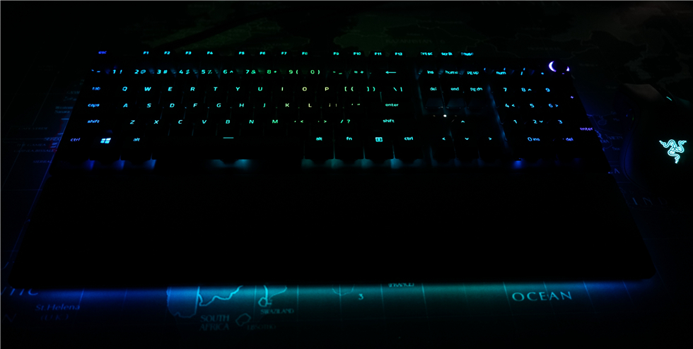 雷蛇猎魂光蛛V2模拟光轴键盘体验，不止随意调整触发键程