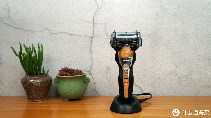 今年34岁，是我用过的体验最好的电动剃须刀--松下朗达系列体验