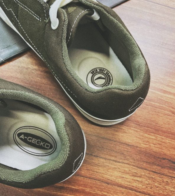 国产太帅了！拉塞尔专属鞋款用心了，安踏发力板鞋，米切尔4曝光