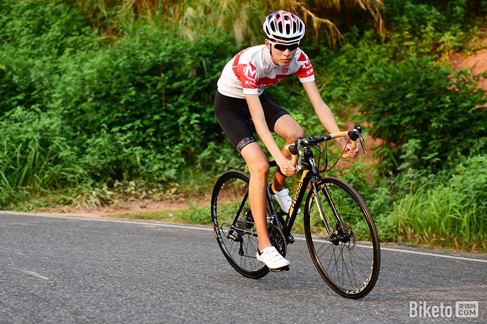 动感新主张 欧亚马SPARK ADV2评测