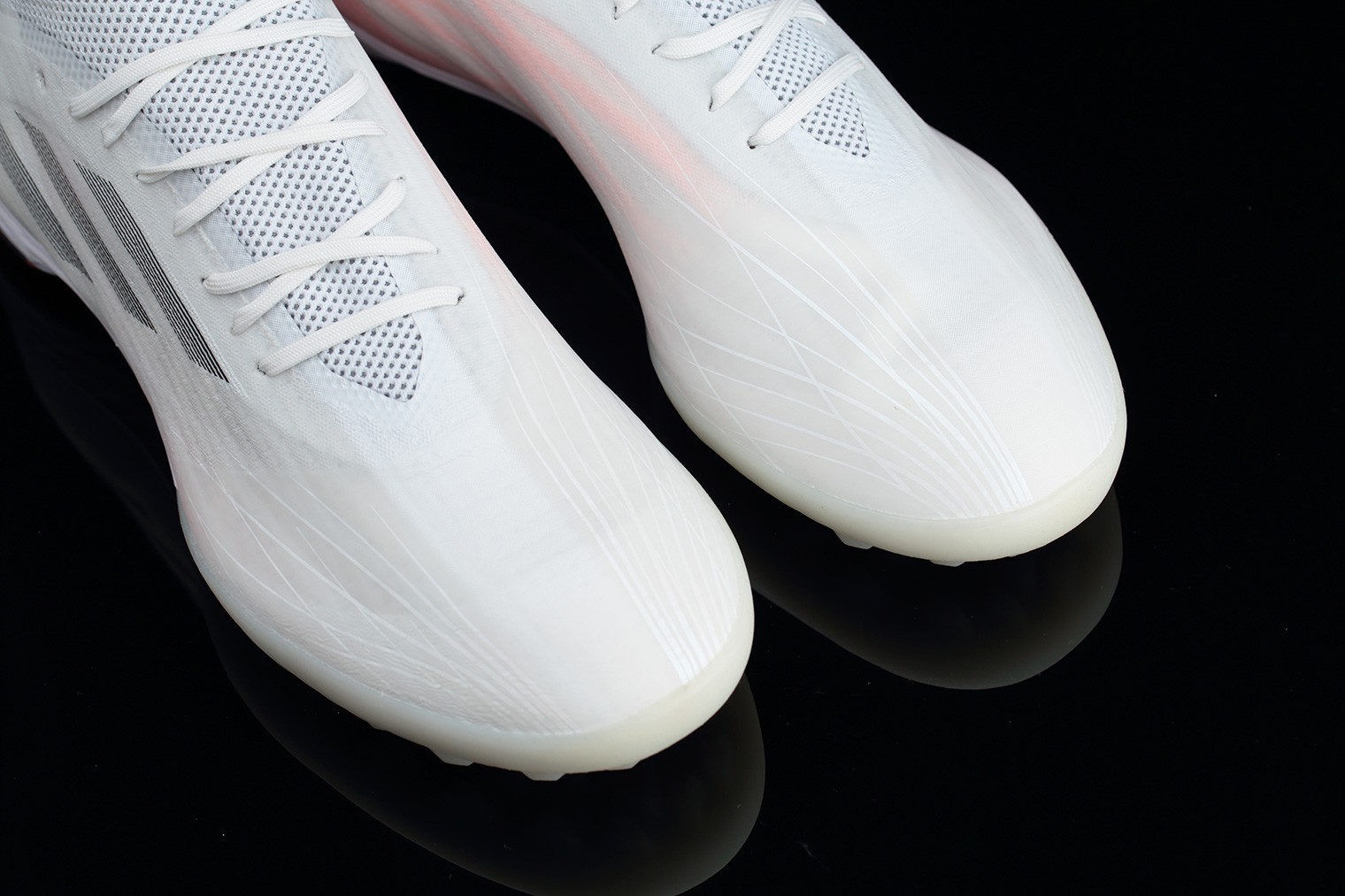 阿迪达斯X Speedflow.1 TF“White Spark”足球鞋