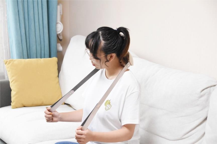 颈部按摩器智商税？斥巨资购入主流四款按摩器，真实体验给你真相