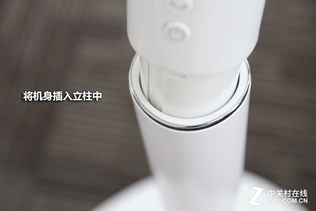 单手就能完成 美的智能电风扇安装实录