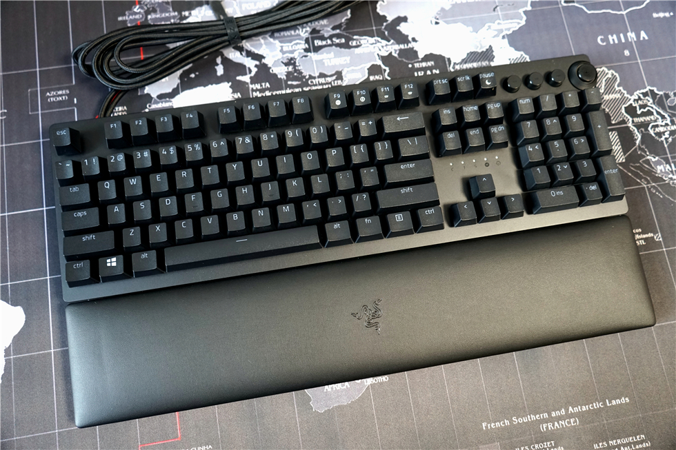 雷蛇猎魂光蛛V2模拟光轴键盘体验，不止随意调整触发键程