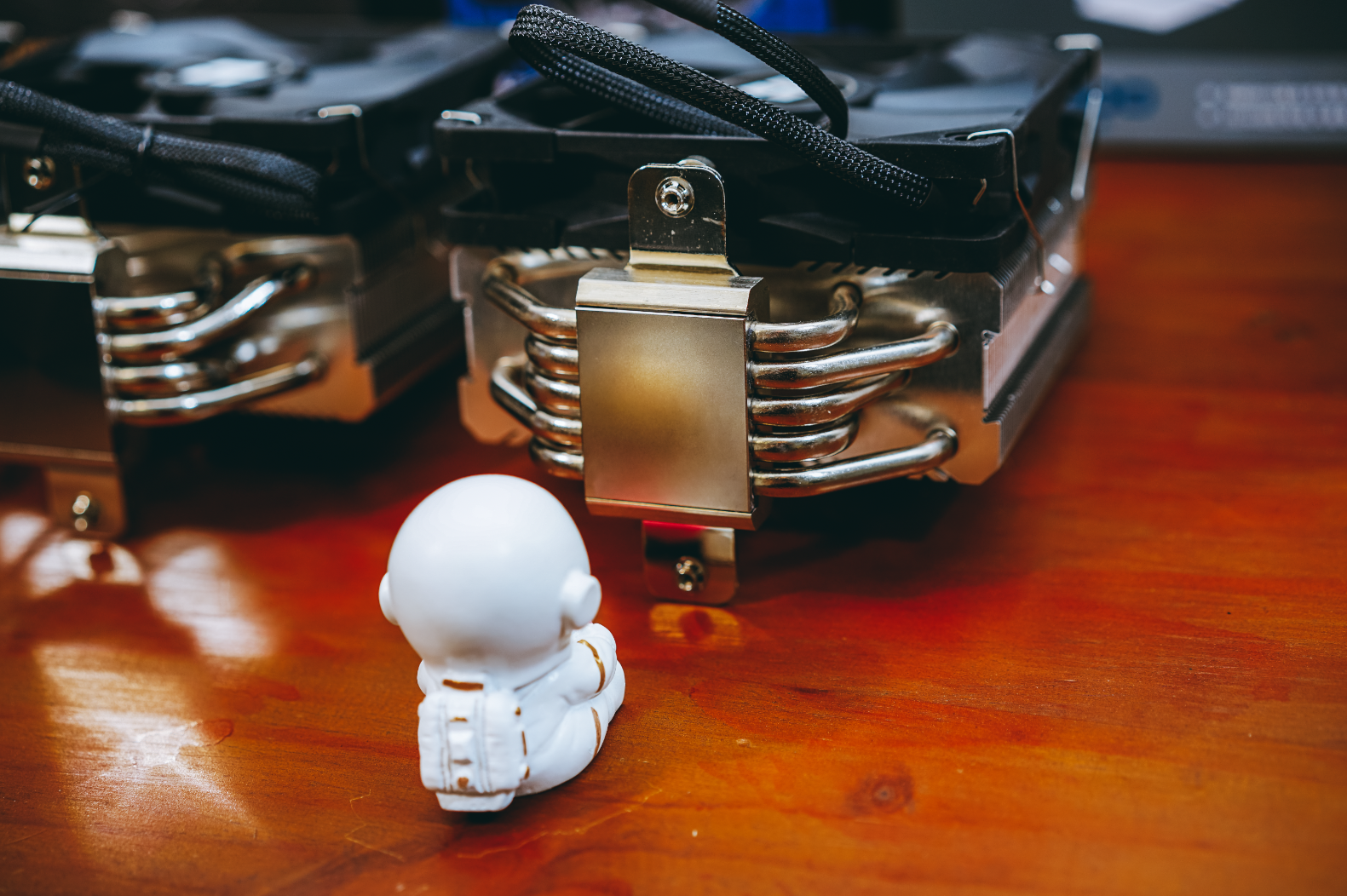 三款百元级铜底散热器横测：销量高的性能就一定强？