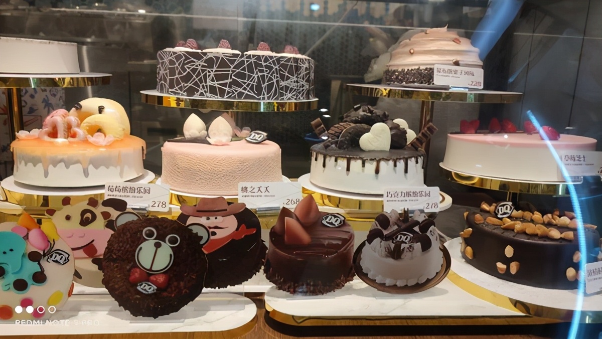 加码街边店，击穿最低价，空间花样翻新…详解郑州冰淇淋生意场中的经营逻辑