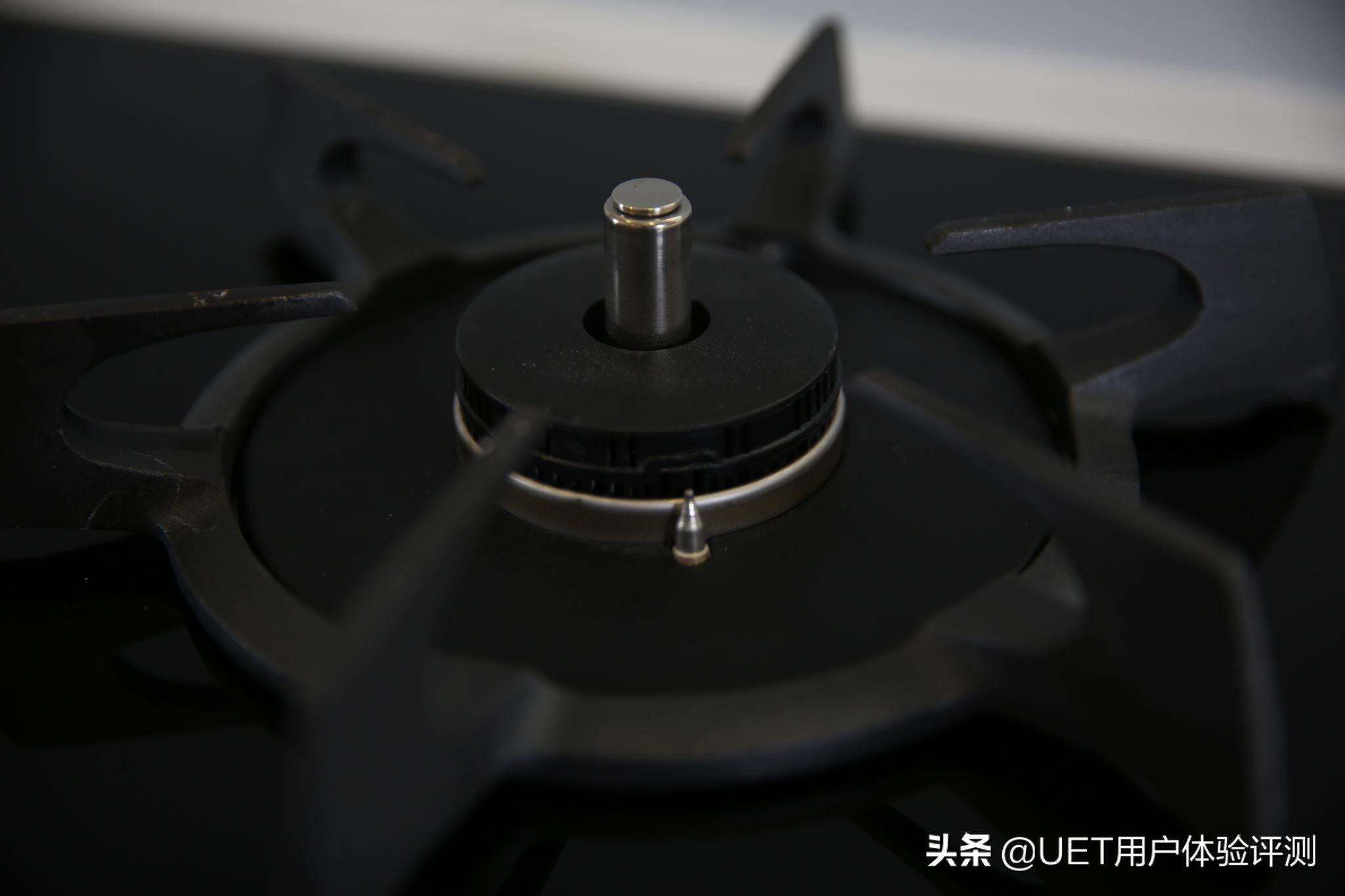 “小白”秒变“御厨”！这款林内燃气灶真这么神？