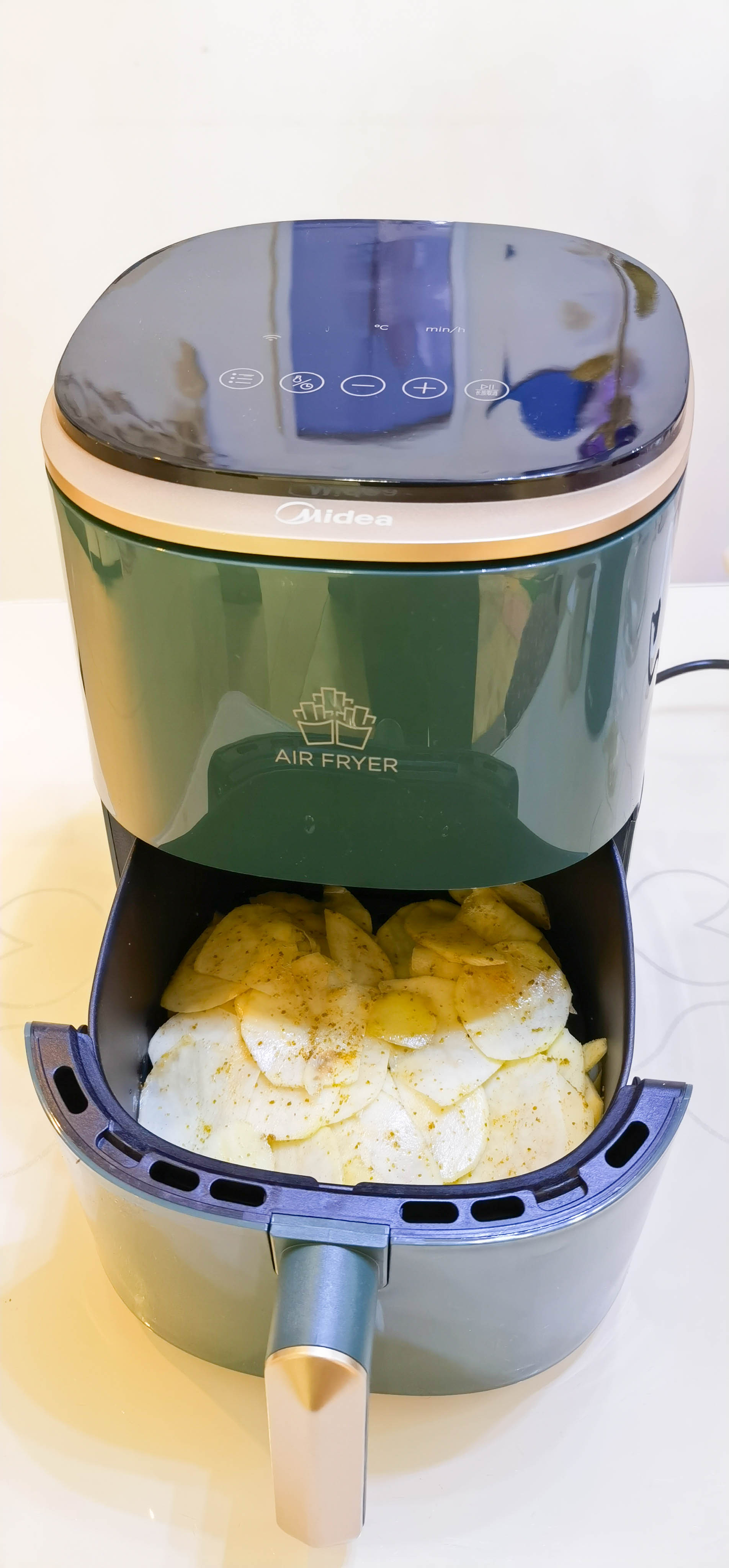 好看又好用，WIFI互联不太实用的美的空气炸锅