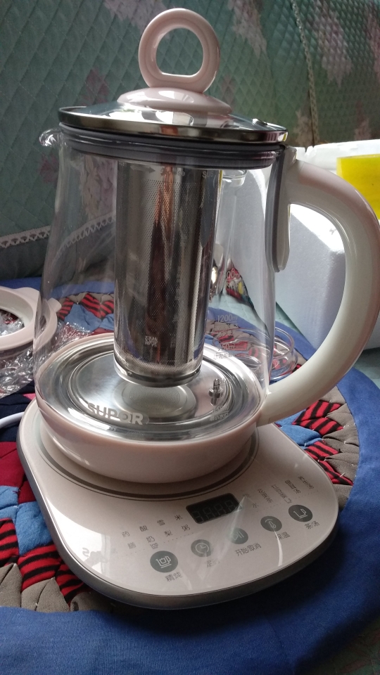 苏泊尔养生壶，可以集蒸蛋，烧水，煮粥，煮鸡蛋，熬汤于一体