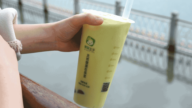 12㎡奶茶店年利润80万 独创泡茶技艺 察理王子如何破解“价格战”