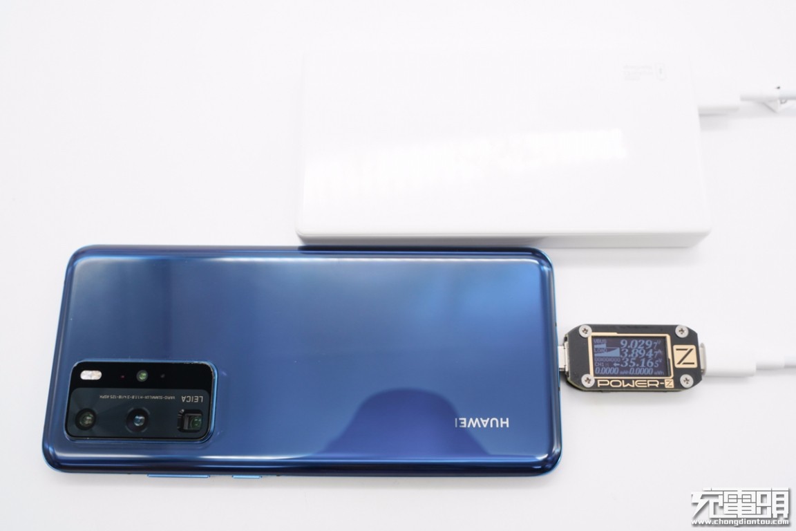 华为66W超级快充移动电源拆解，小巧精致，内部用料做工一流