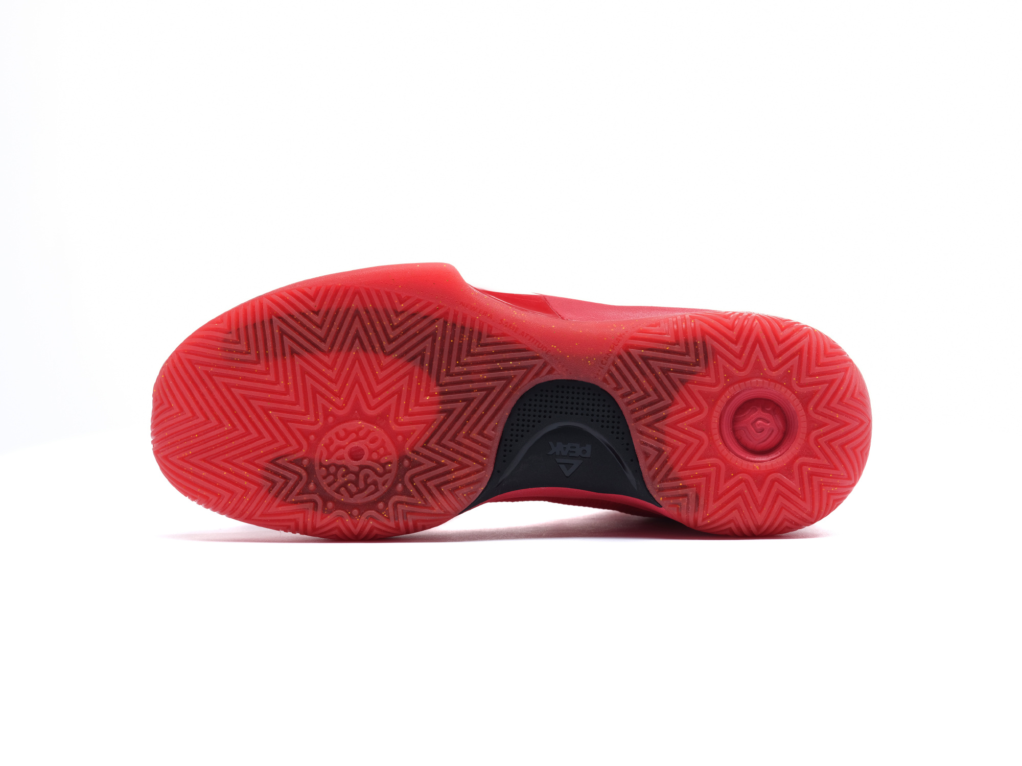 新品！李宁新板鞋好帅，匹克大三角好喜庆，安踏新科技超越李宁？