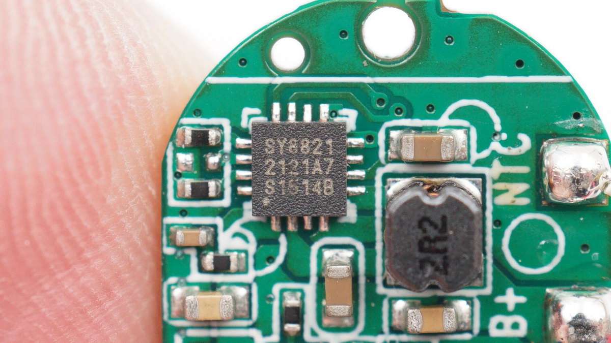 拆解报告：Motorola摩托罗拉 MOTO BUDS 120真无线耳机