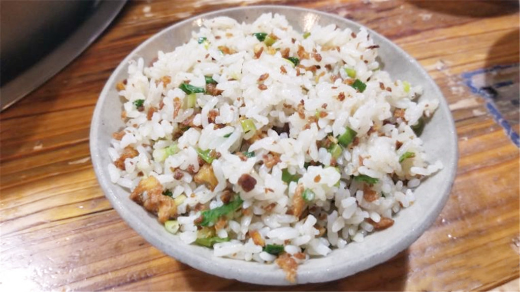 在成都火了10多年的“厕所串串 ”，它的鼻祖，原来在这个巷子里