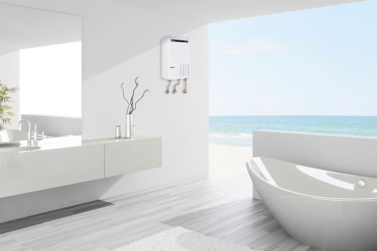 热水器何必拘泥于太阳能，百乐满燃气热水器，轻松开启温暖生