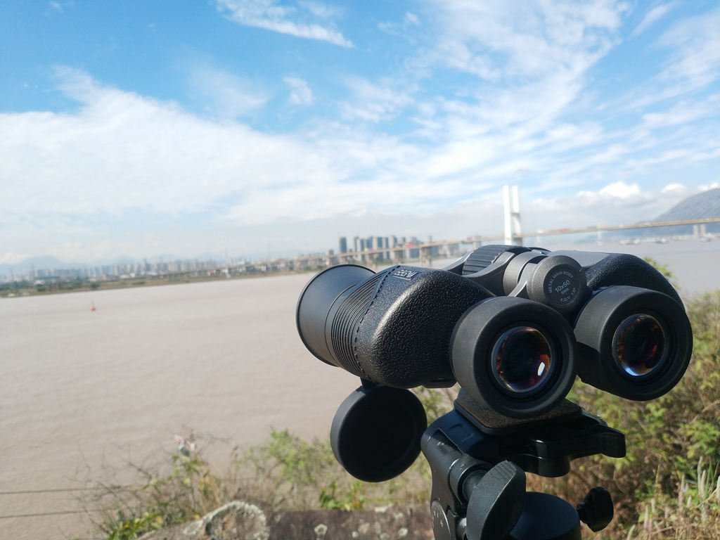 我要在演唱会上找个小蜜蜂：博冠星狼望远镜