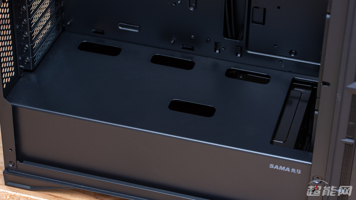 先马黑洞X机箱评测：安静又好用的高性价比之选