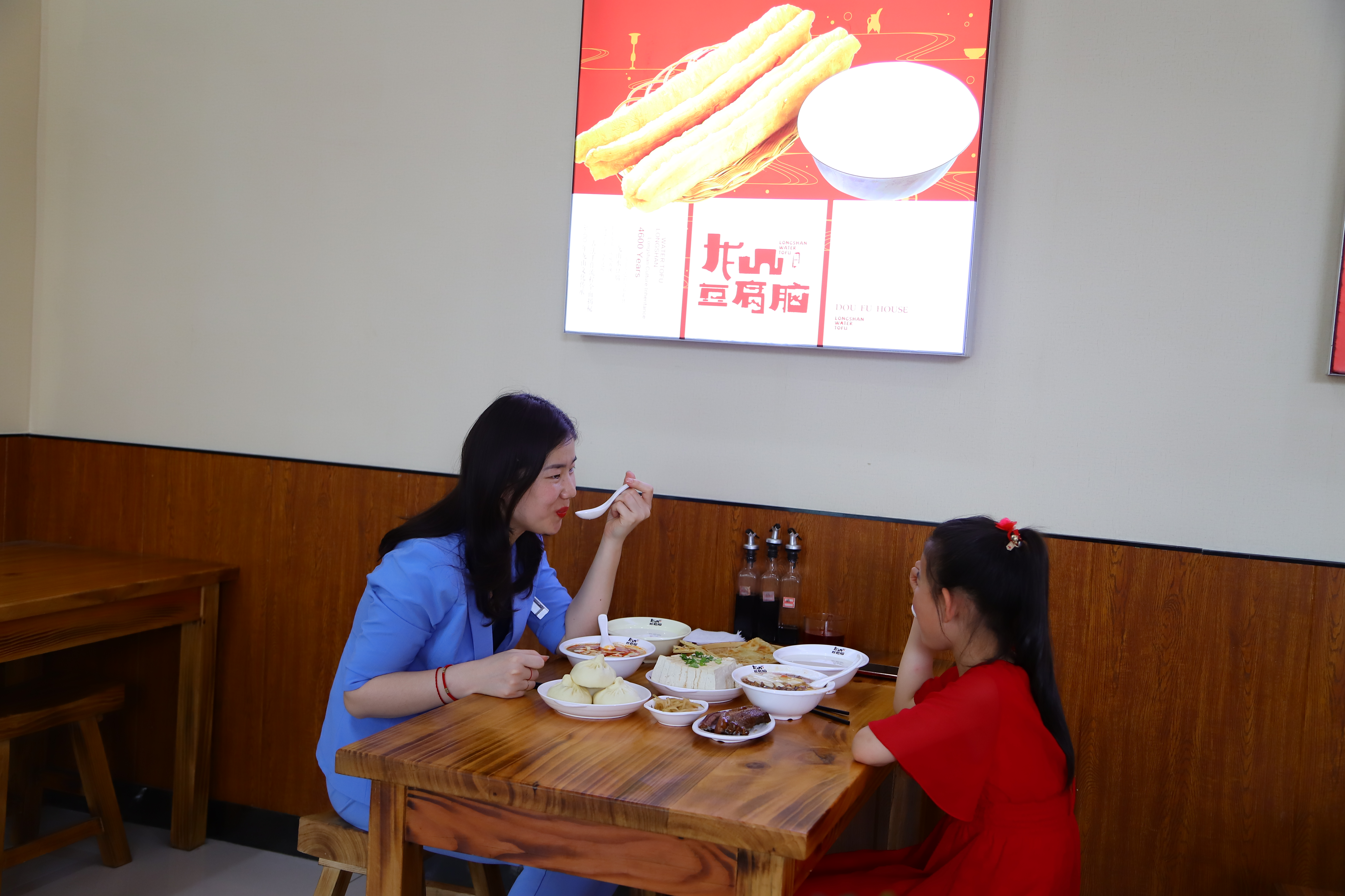 创业故事：如何开一家吸金的龙山豆腐脑店