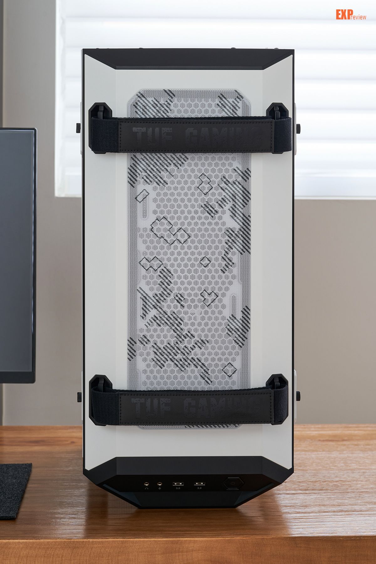 华硕TUF GAMING GT501狙击手机箱评测：满载游戏气息的青春版太阳神