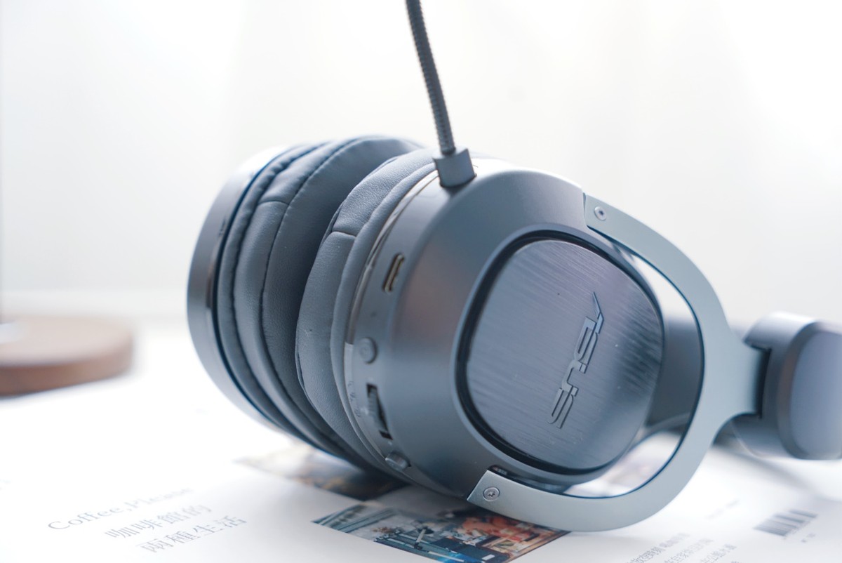 颜值惊艳性能强劲的游戏耳机华硕TUFGAMING电竞特工H3无线版评测