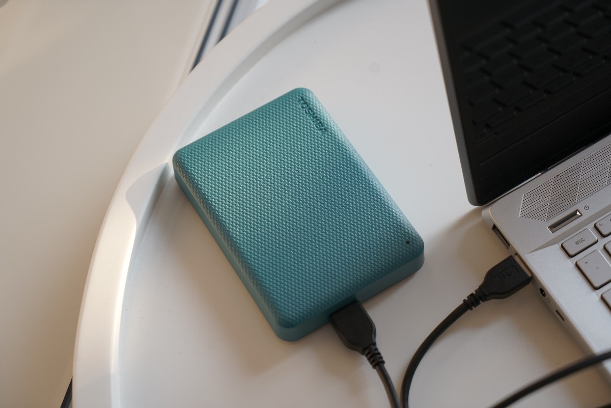 色彩丰富、存储安全：东芝移动硬盘V10评测