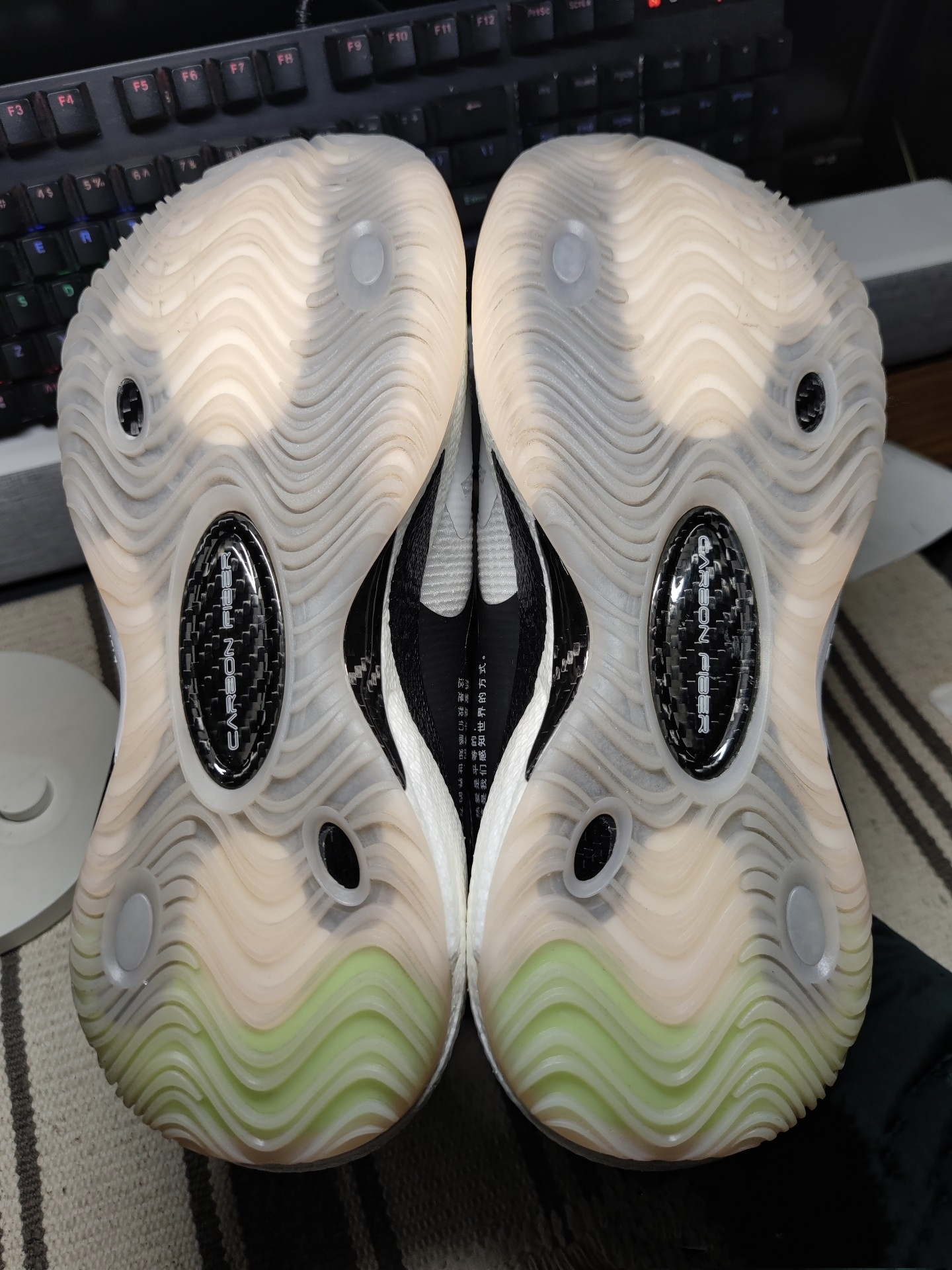 新品！李宁新板鞋好帅，匹克大三角好喜庆，安踏新科技超越李宁？