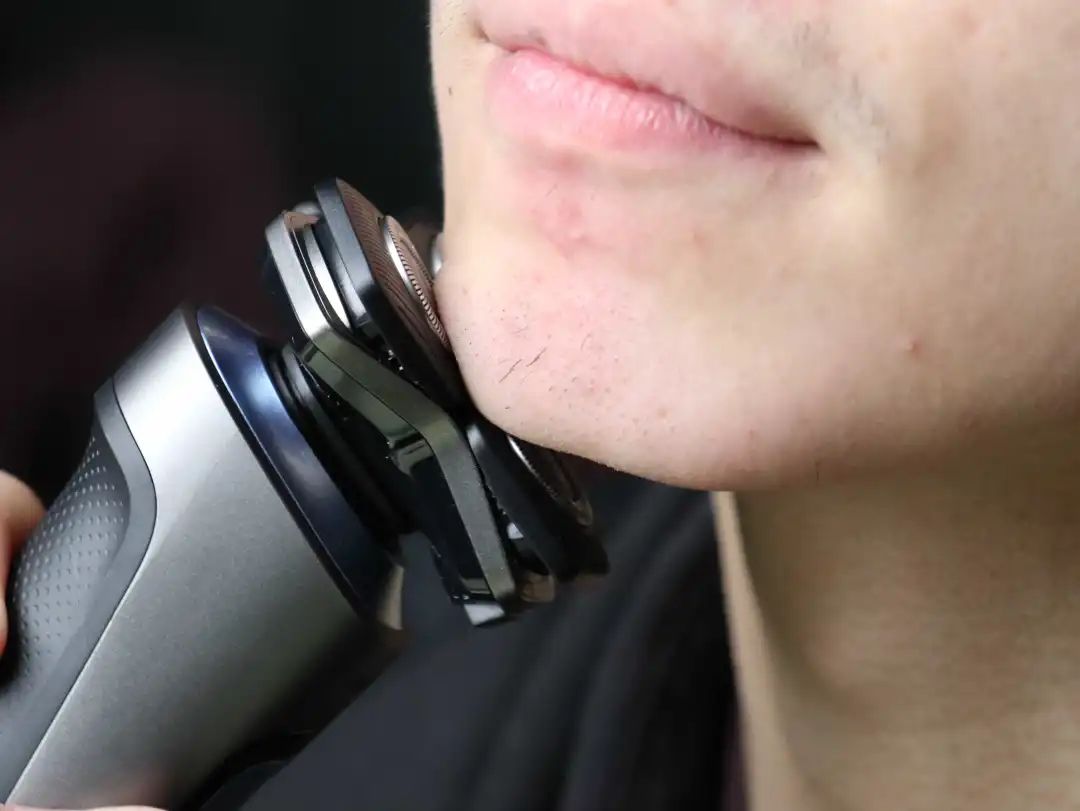 飞利浦「新5系」剃须刀，更像7系了