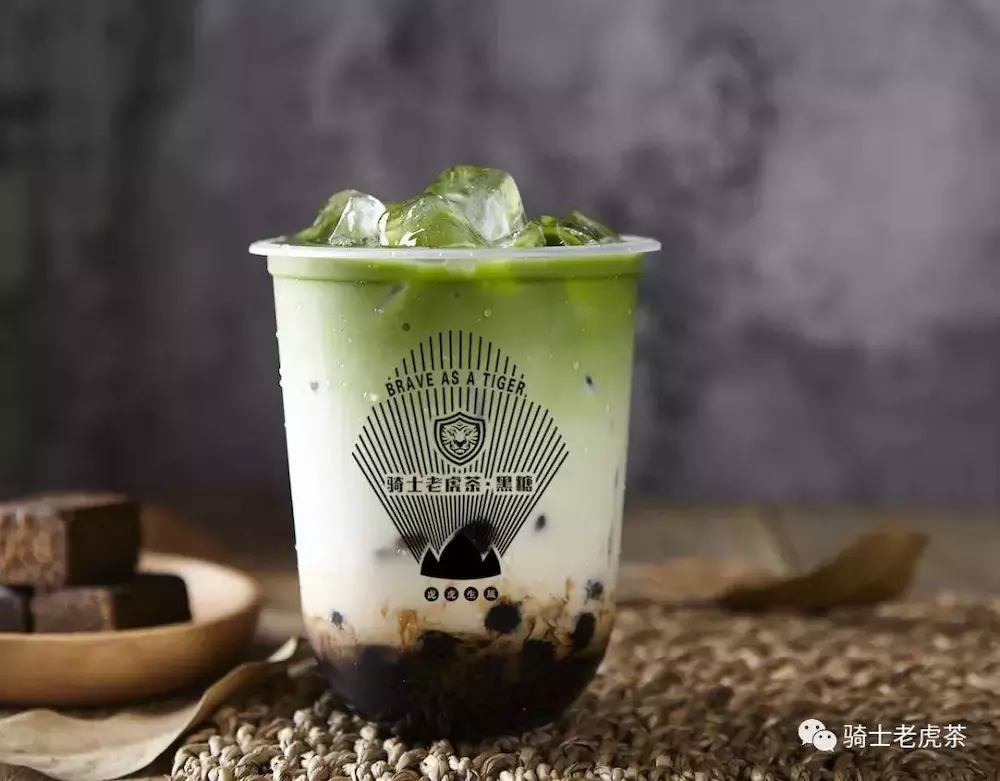 百万潮人热捧+现代茶饮制作大师加盟，骑士老虎茶做对了什么？