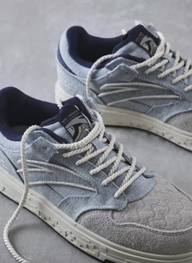 国产太帅了！拉塞尔专属鞋款用心了，安踏发力板鞋，米切尔4曝光