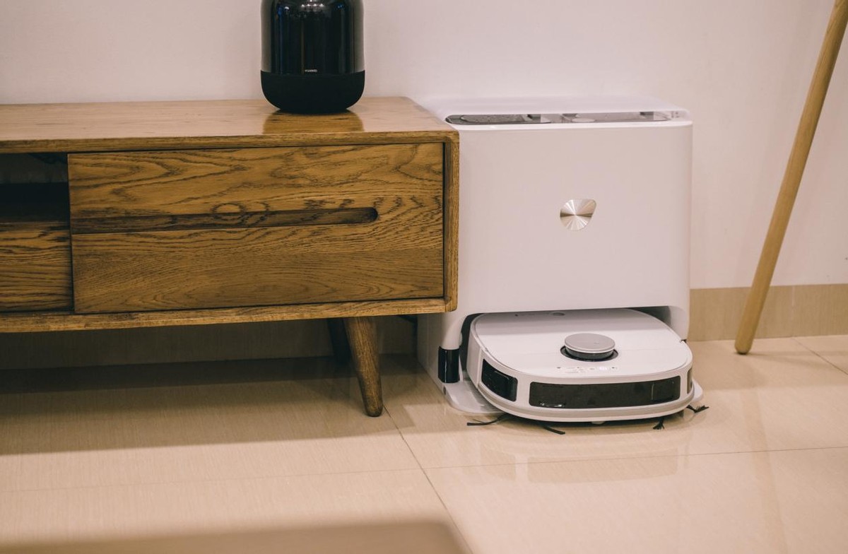 扫拖洗烘，一步到位：美的智能扫拖机器人W11体验