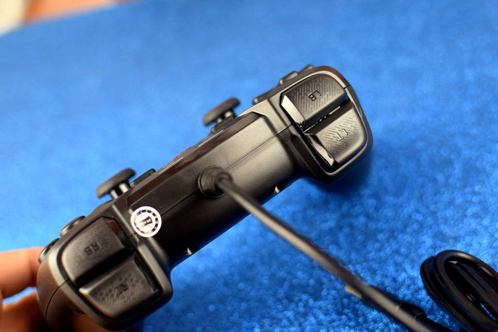 北通蝙蝠4游戏手柄评测：性价比超高的游戏手柄