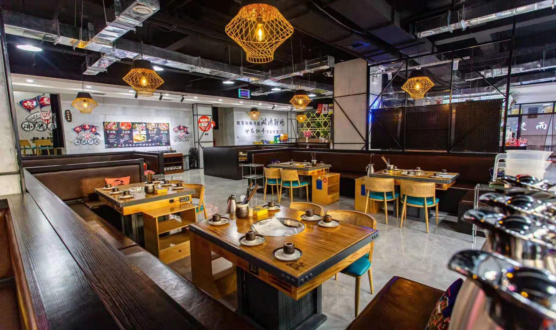 味蜀吾沸腾三国，一家因欢喜而沸腾的有态度潮牌火锅