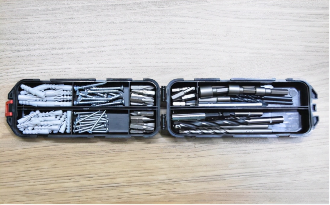 博世手电钻拆解：“十八般武艺”安装更易